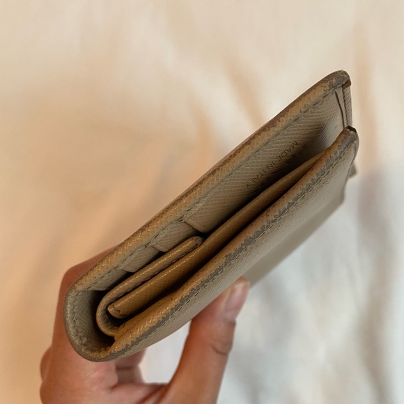 Prada Saffiano leather wallet - Picture 5 of 14
